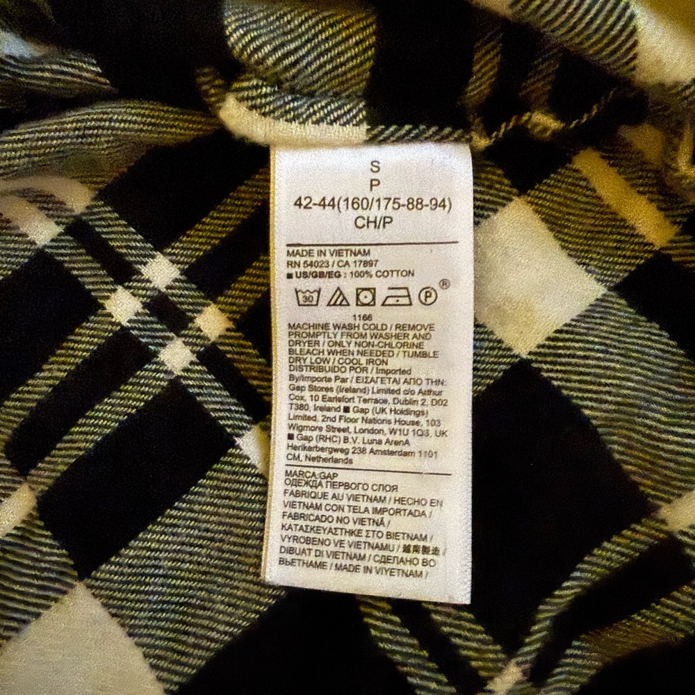 GAP Monochrome Soft Flannel Plaid Checkered Shirt (worn 1x) - Picture 3 of 3